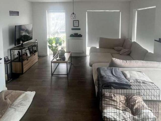 Flat for sale in Langley Square, Dartford