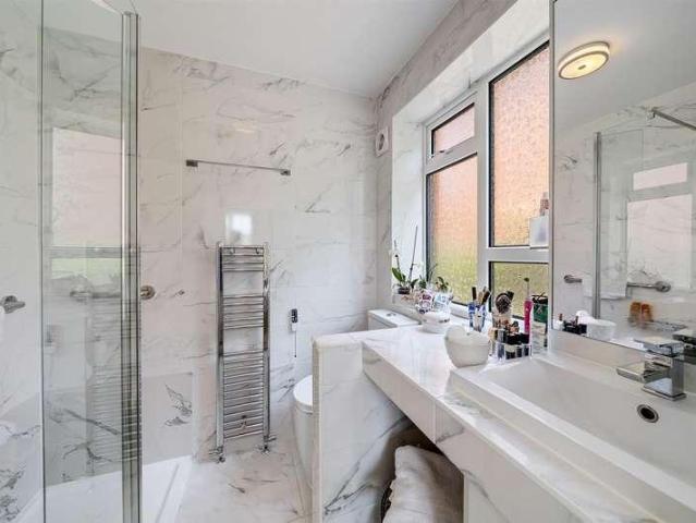Flat for sale in Shortlands, Greater London