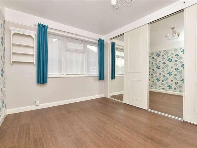 Flat for sale in Roundshaw, Greater London