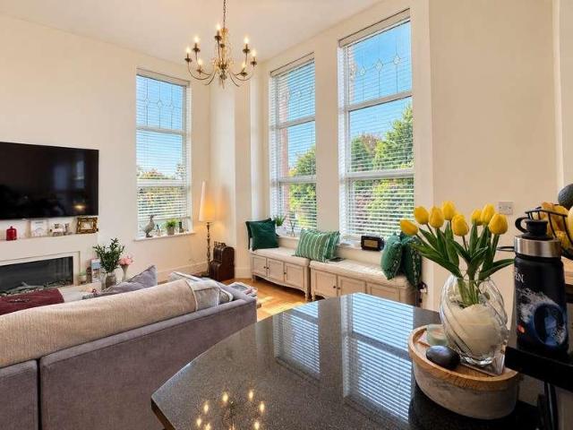 Flat for sale in Southport, Sefton