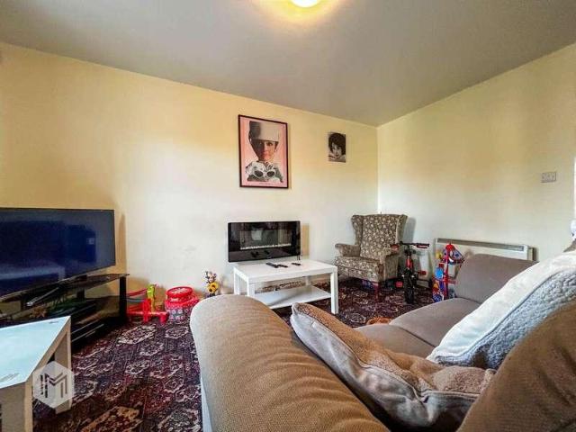Flat for sale in Farnworth, Bolton