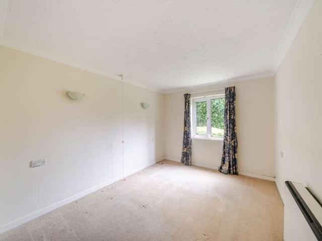 Flat for sale in The Slade, Oxfordshire