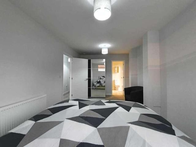 Flat for sale in Key Street, Suffolk