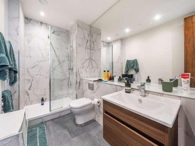 Flat for sale in Salford, Greater Manchester