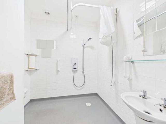 Flat for sale in Worle, Weston-super-mare