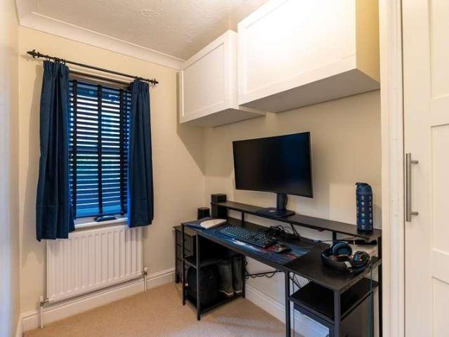 Flat for sale in The Slade, Oxfordshire