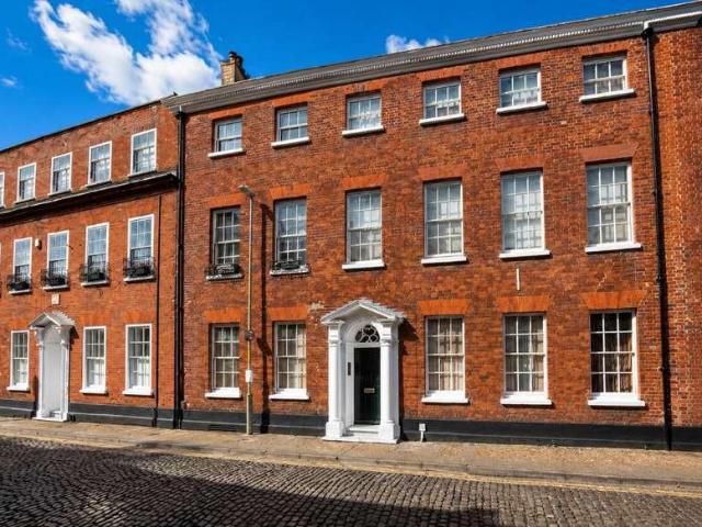 Flat for sale in New Catton, East Bank