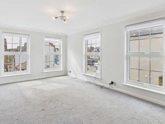 Flat for sale in Upton, Acol