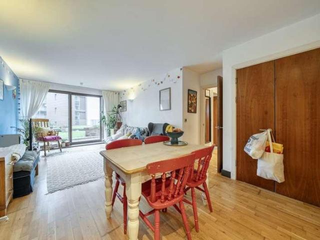 Flat for sale in Georgia, Greater Manchester