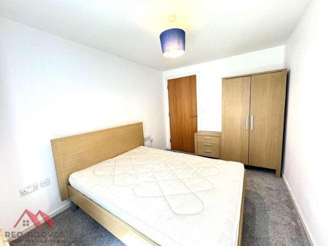 Flat for sale in Ropewalks, Calderstones