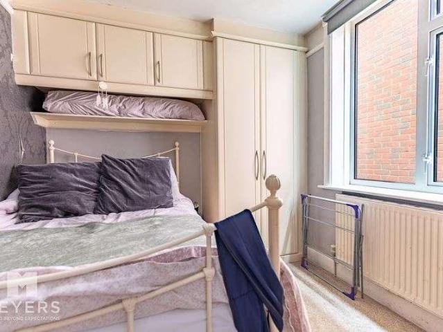 Flat for sale in Winton, Bournemouth