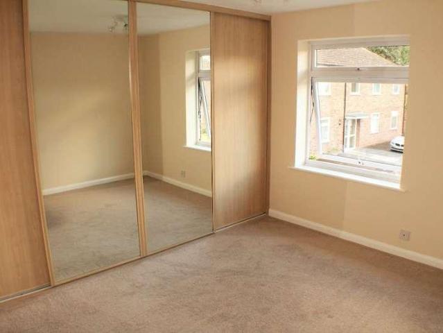 Flat for sale in Chipping Hill, Essex