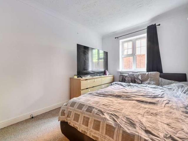Flat for sale in Emersons Green, Kingswood