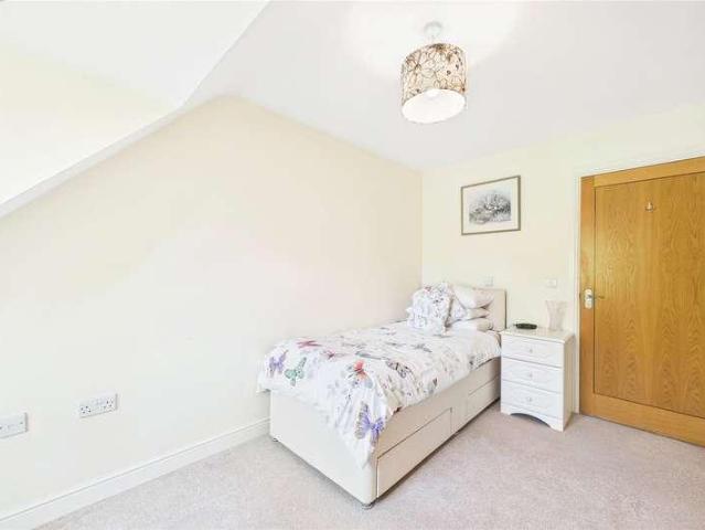 Flat for sale in Horsell, Woking