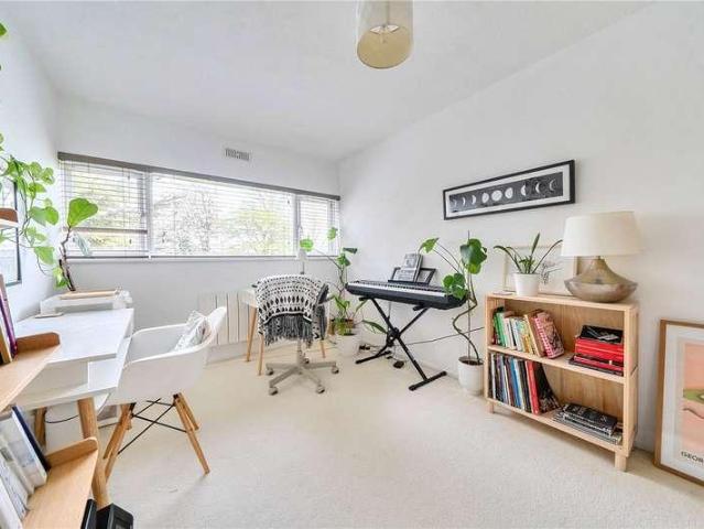 Flat for sale in London Borough of Lewisham, Greater London