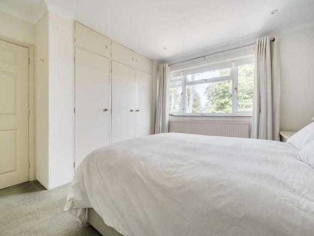 Flat for sale in Maidenhead