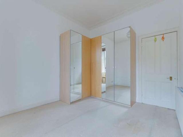 Flat for sale in Kilmacolm, Scotland