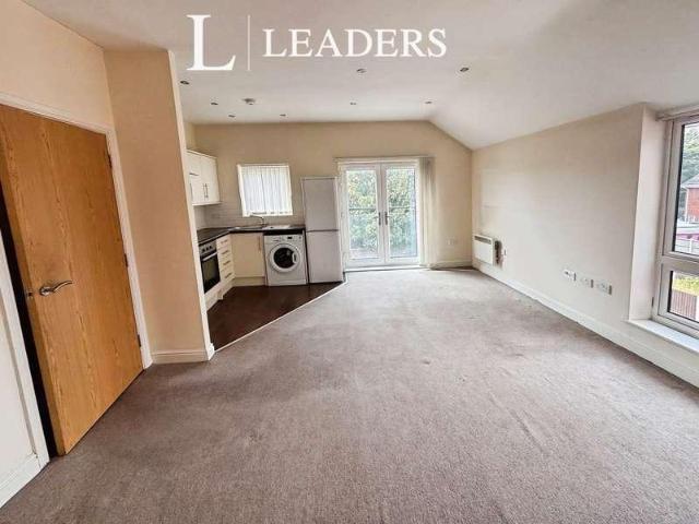 Flat for sale in Calderstones