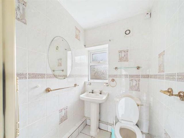 Flat for sale in Chapel St. Leonards, Belleau