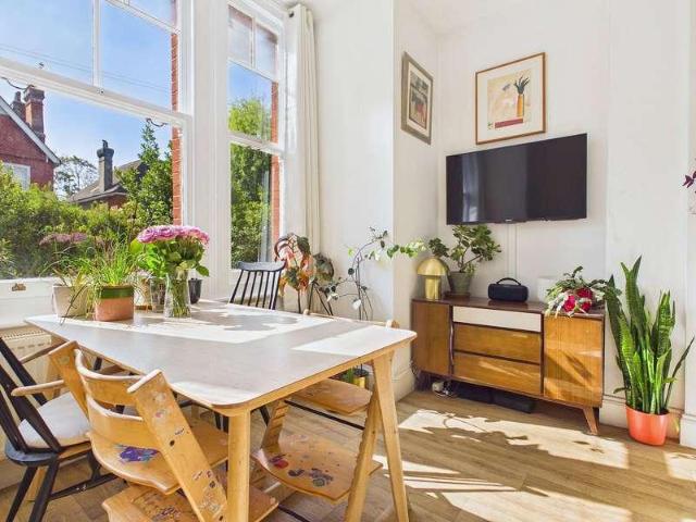 Flat for sale in Round Hill, Brighton & Hove