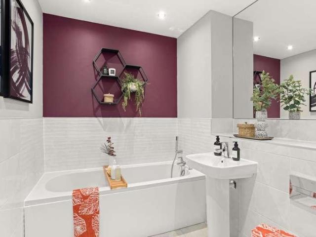Flat for sale in Slough