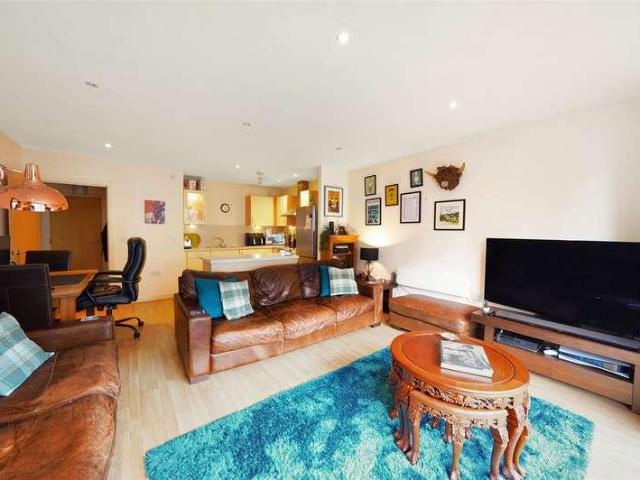 Flat for sale in London Borough of Lewisham, Greater London