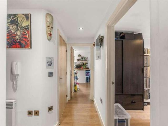 Flat for sale in Stokes Croft, Feckenham