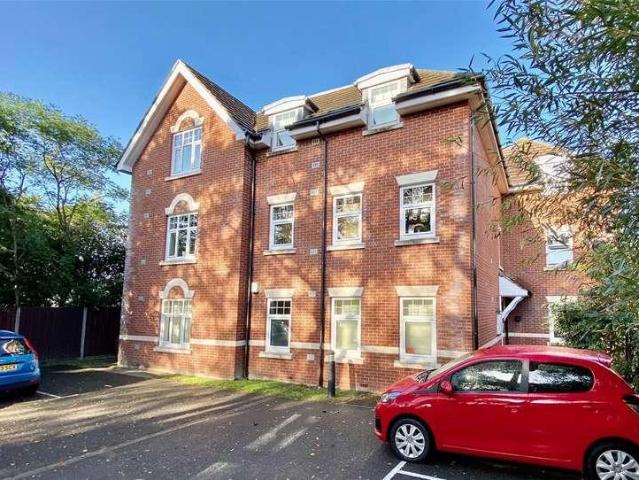 Flat for sale in West Cliff, Bournemouth