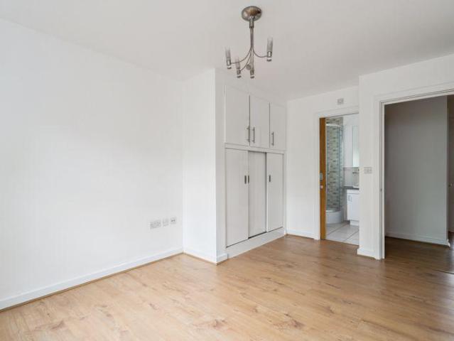 Flat for sale in Cookham