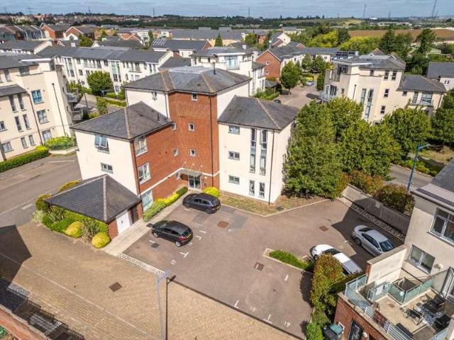 Flat for sale in Hamerton, Kent