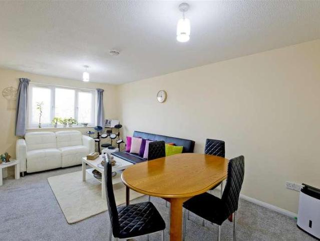 Flat for sale in Lower Edmonton, Edmonton