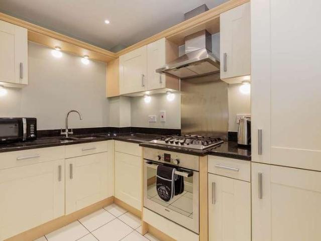 Flat for sale in Bray Wick, Maidenhead