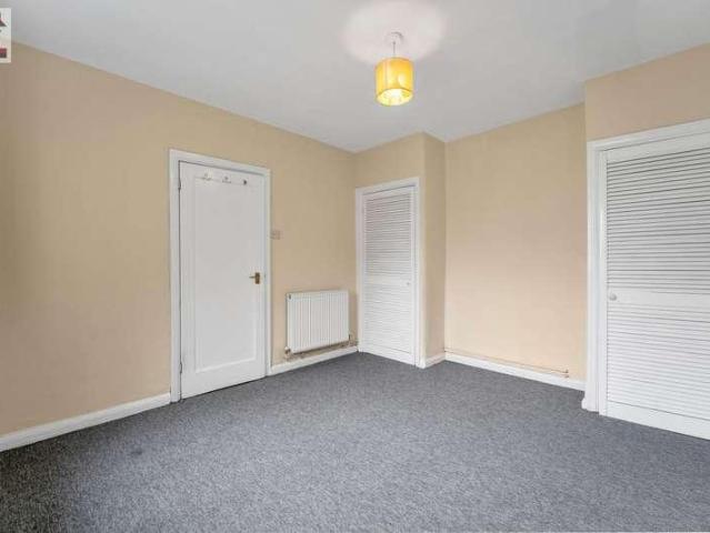 Flat for sale in London Borough of Hounslow, Greater London