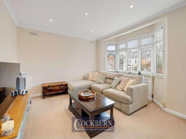 Flat for sale in South End, Greater London