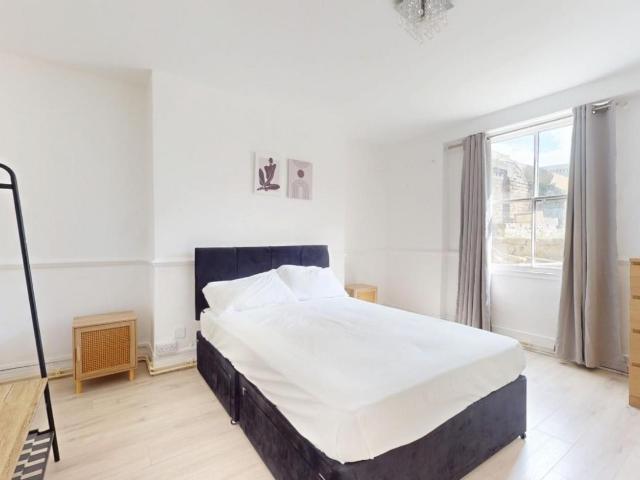 Flat for sale in Hamerton, Kent
