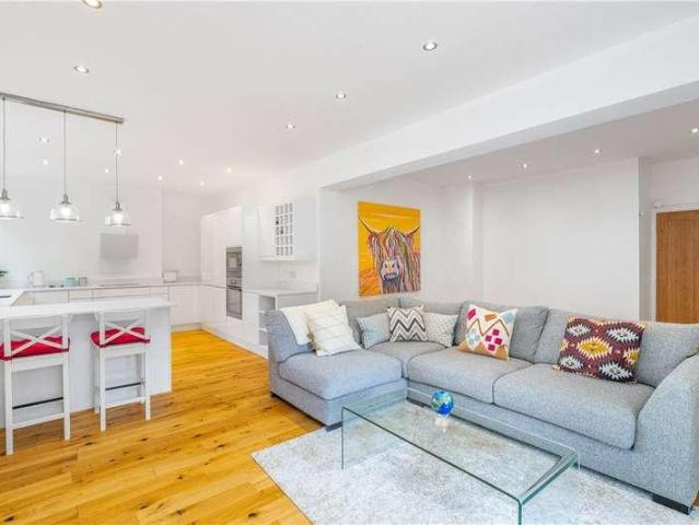 Flat for sale in Ilkley, West Yorkshire