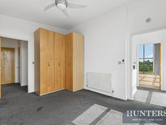 Flat for sale in London Borough of Hounslow, Greater London