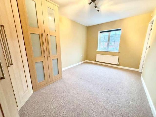 Flat for sale in Pear Tree Lane - Industrial Estate, Quarry Bank