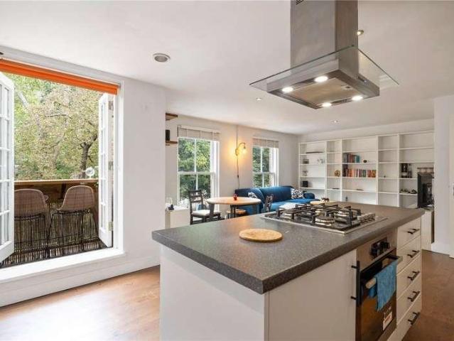 Flat for sale in Clapton, Lower Clapton