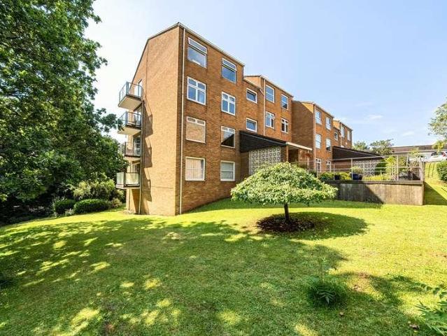 Flat for sale in Feckenham, City Of Bristol