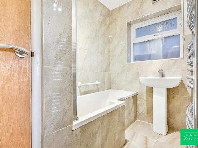 Flat for sale in North Finchley, Isle Of Man