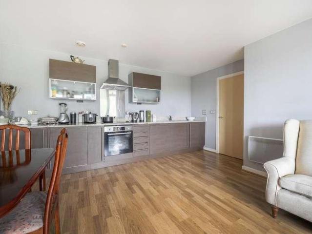 Flat for sale in Maidenhead