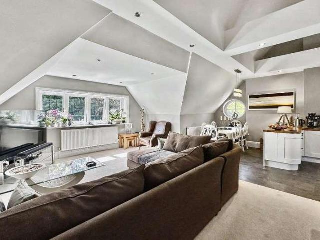 Flat for sale in Talbot Village, Bournemouth