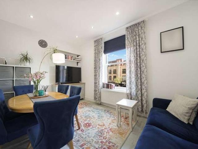 Flat for sale in London Borough of Croydon, Thornton Heath