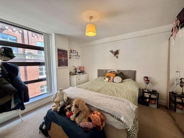 Flat for sale in Georgia, Greater Manchester