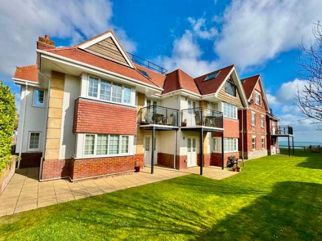 Flat for sale in Swanage, East Dorset