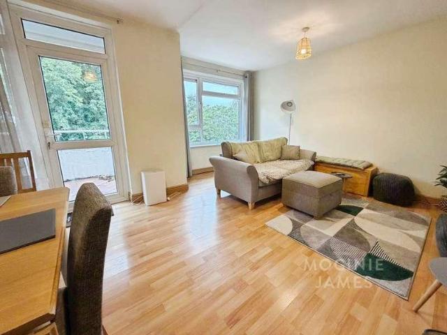 Flat for sale in Penylan, Falcon Lodge