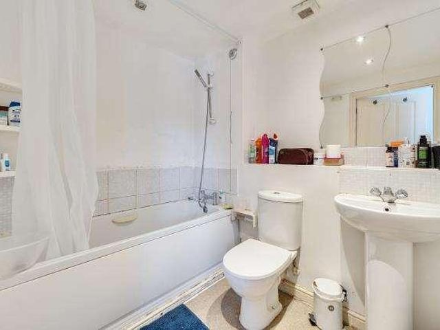 Flat for sale in Evershot, Oxfordshire