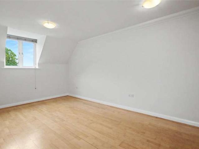 Flat for sale in Horsell, Woking