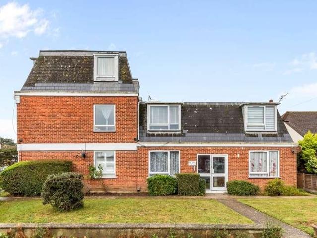 Flat for sale in Worthing, West Sussex